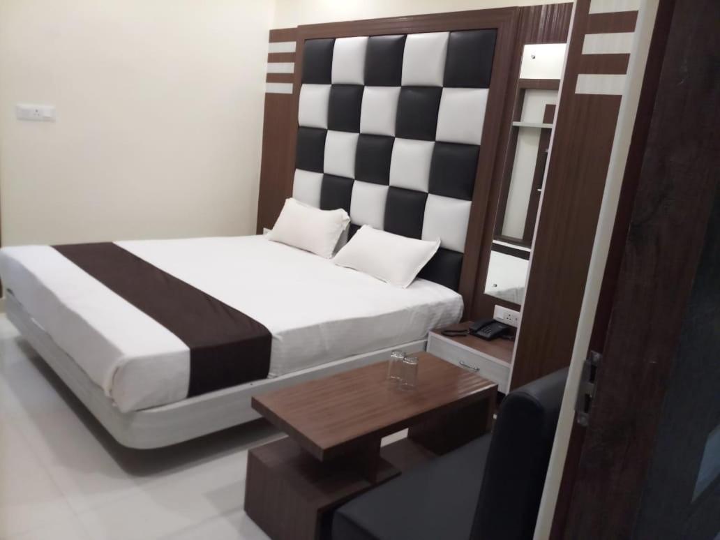 Hotel R K Residency Muzaffarpur Buitenkant foto